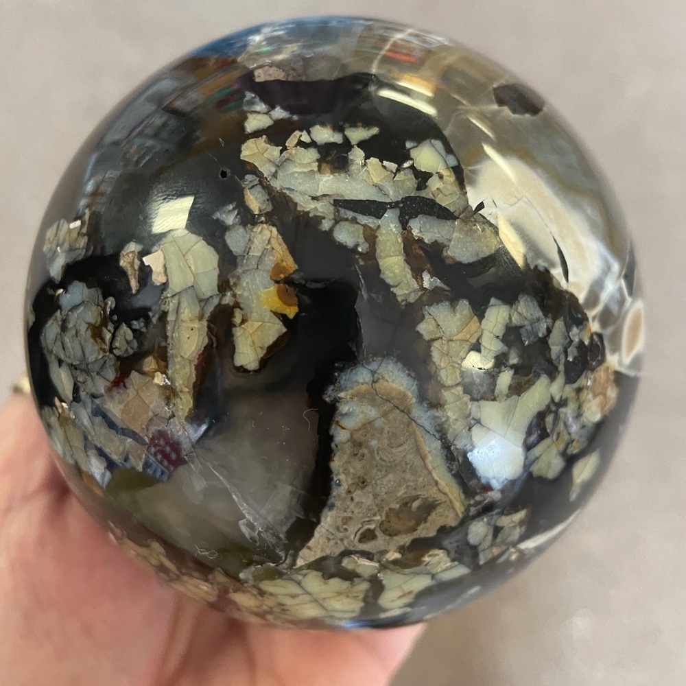 2.7 LB / 1.2 KG Stunning Volcano agate sphere